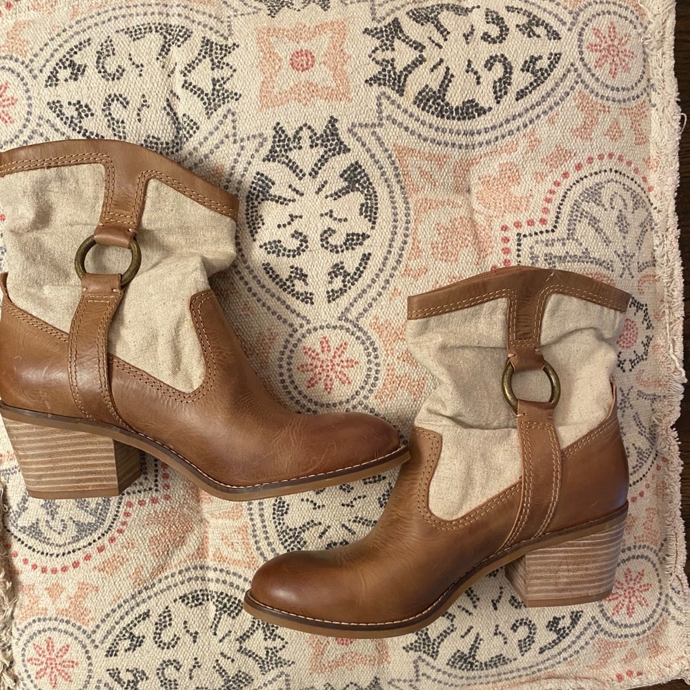 Lucky Brand boots